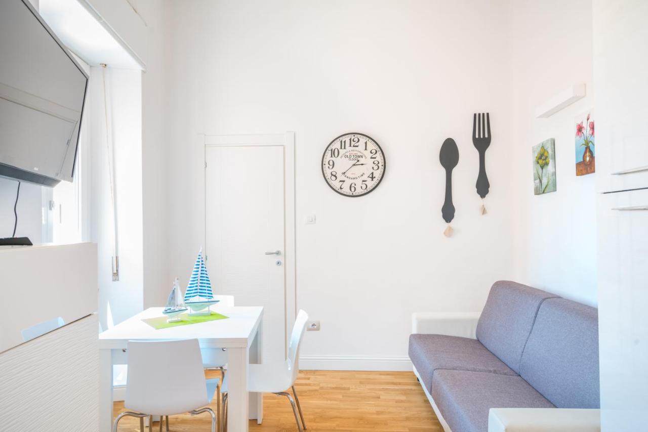 Le Scale Sul Porto . Marina Centro Storico. Ac Apartment Cagliari Exterior photo